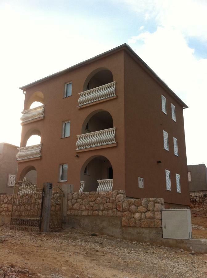 Apartments Mara Novi Vinodolski Exterior photo